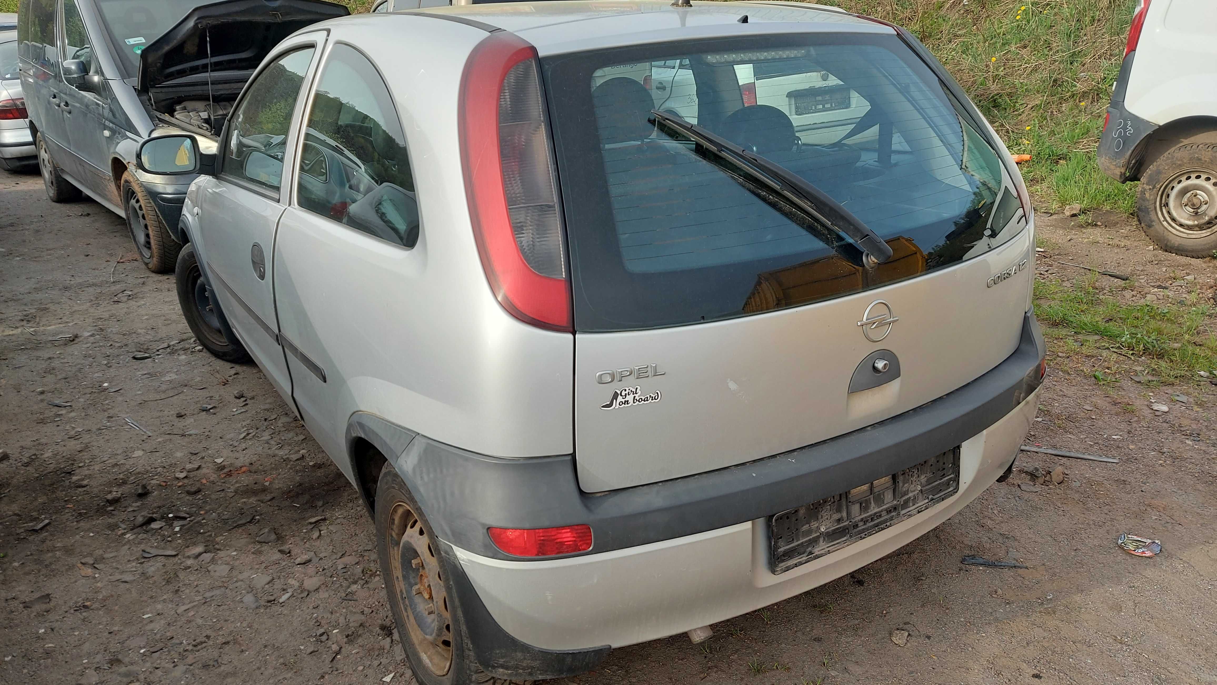 Opel Corsa C Z157 maska przednia Z157 FV części/dostawa