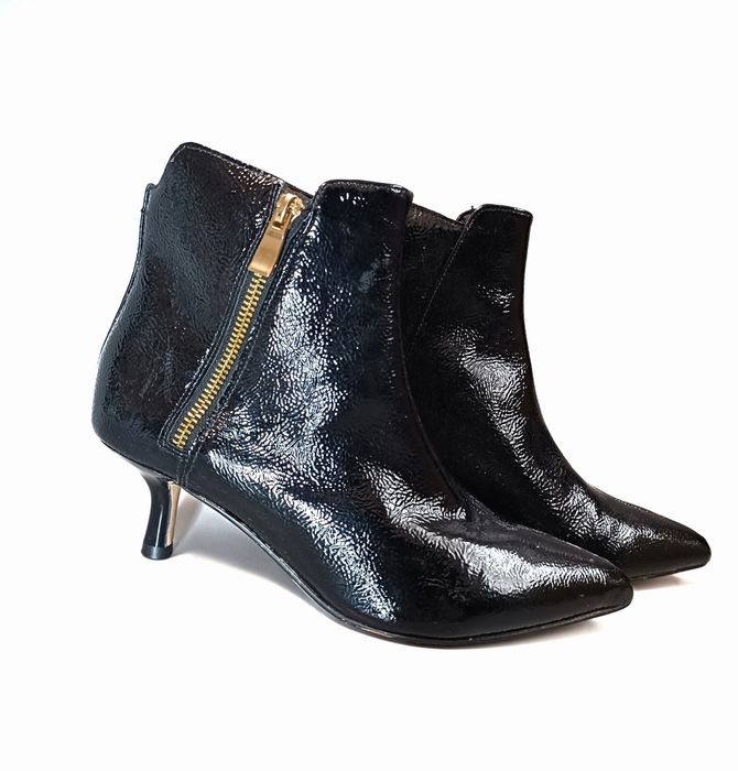 Шкіряні лакові ботінки Clarks