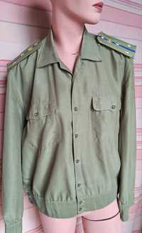 Рубашка военная с погонами старшего лейтенанта Кэй Джи Би.