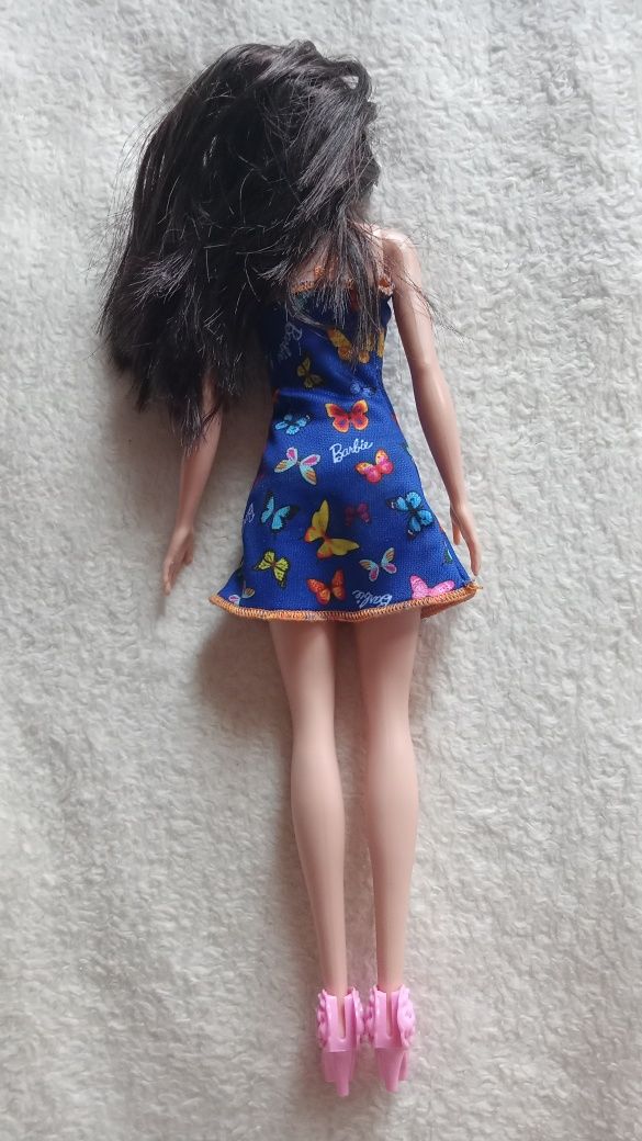 Lalka Barbie brunetka + ubranko