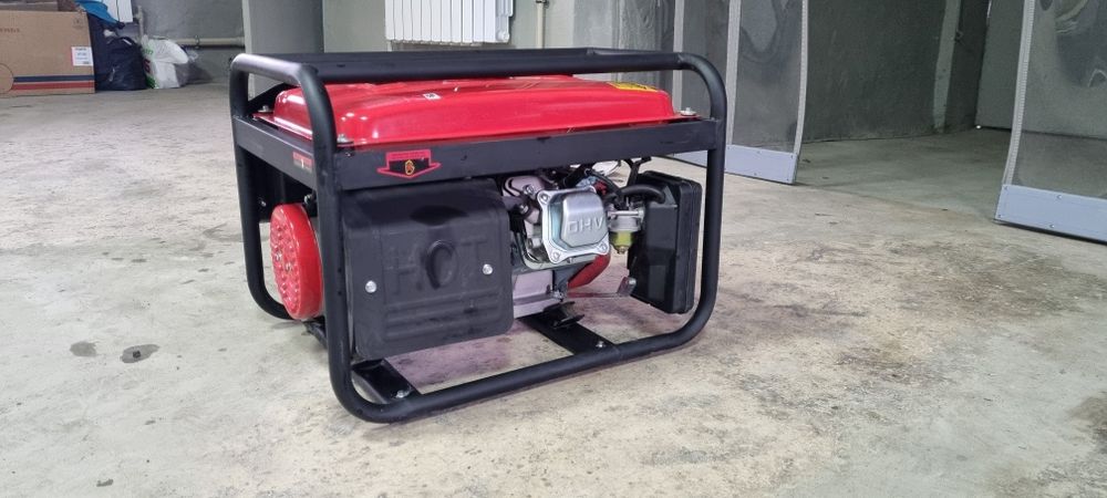 Продам бензиновий генератор Edon PT3800D