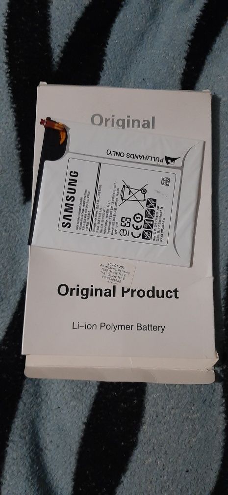 Планшет Samsung SM-T561 3G