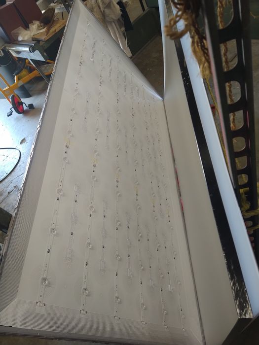 Smart TV Samsung 75 in peças UE75TU7025K  tela partida casa quarto.