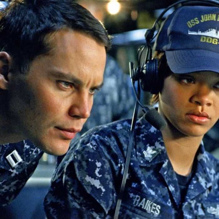 BATTLESHIP - Batalha Naval (Liam Neeson/Rihanna/Alexander Skarsgard)