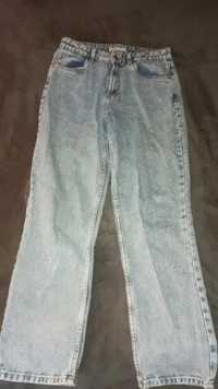 Spodnie jeans z croppa