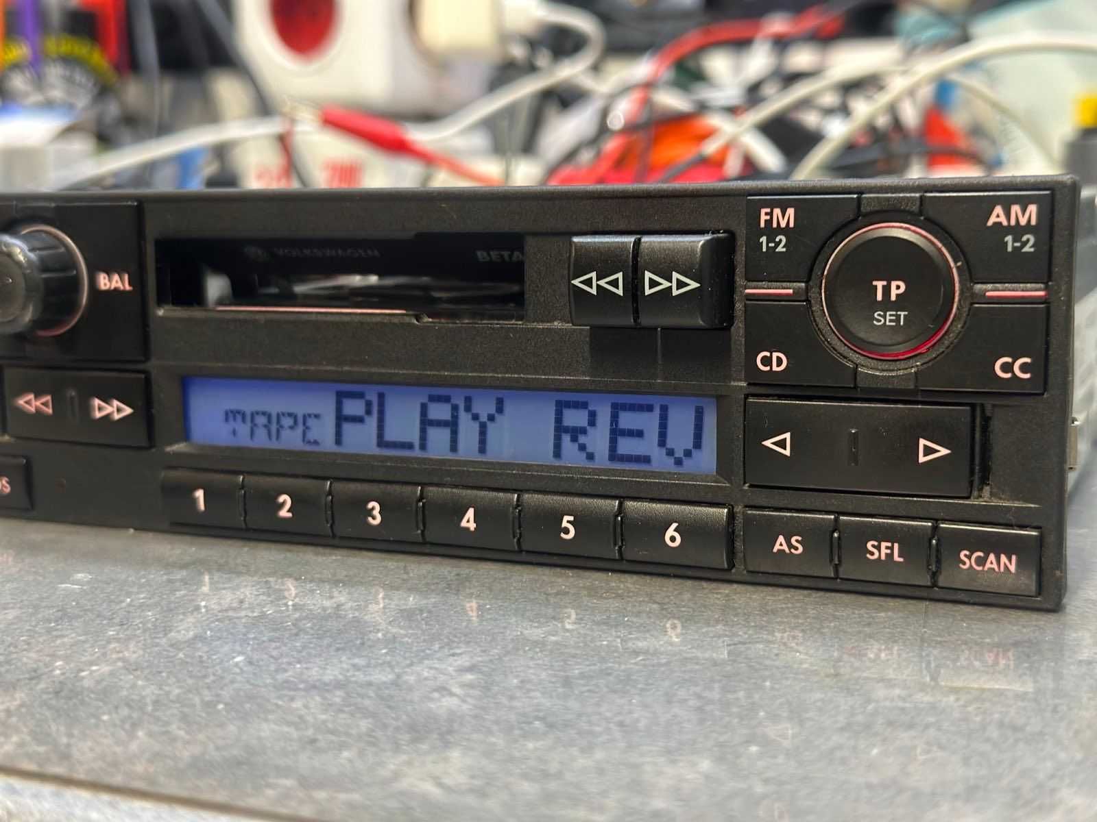 Fabryczne Radio VW Beta Passat Golf Transporter Caravele Lupo Fox