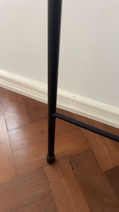 Escada Preta WC Casa Shops