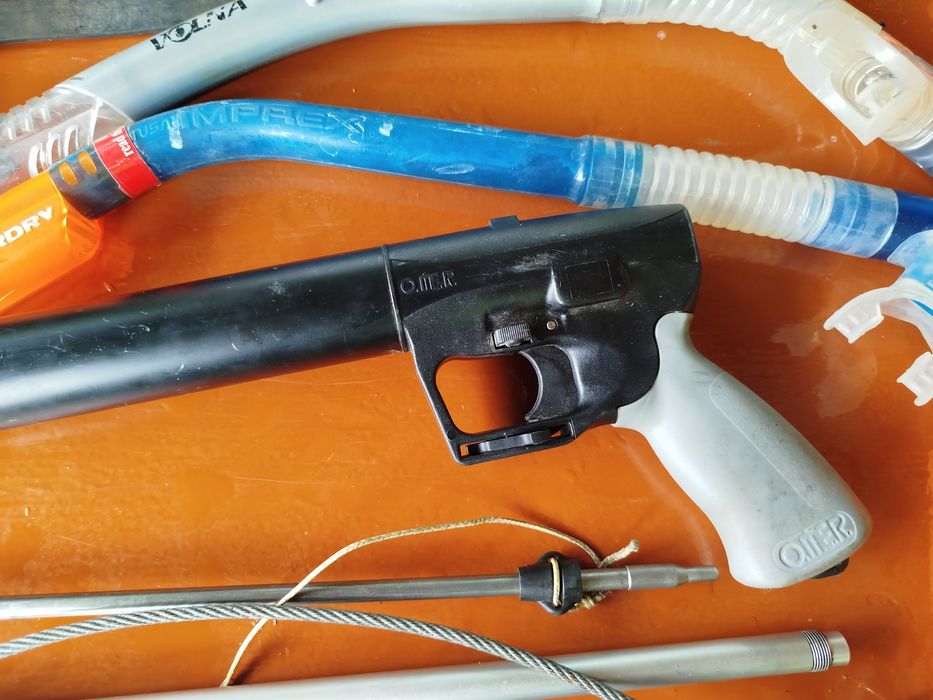 Комплект для підводного полювання.