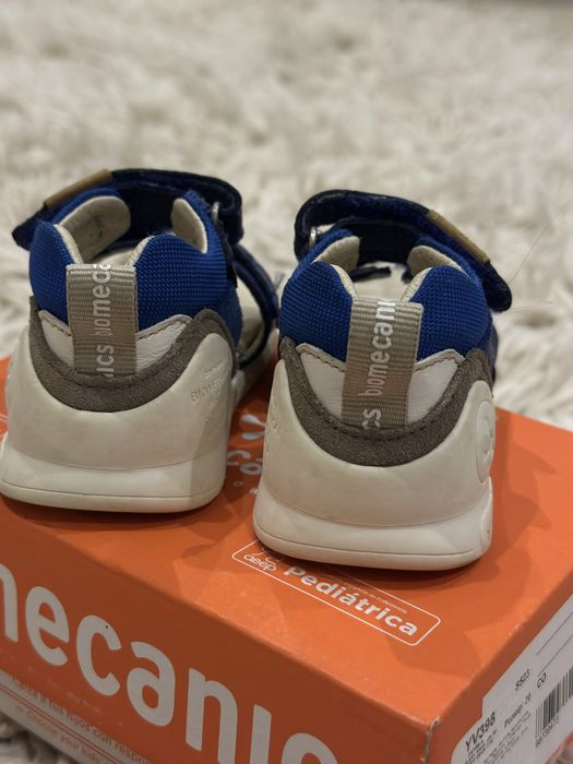 Сандали Biomecanics / zara  20 р.