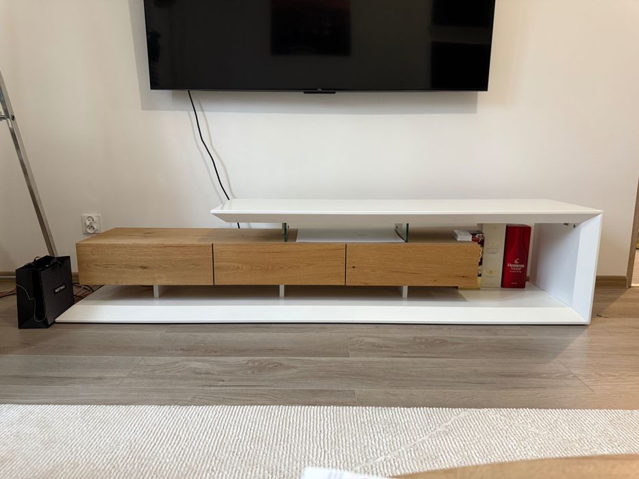szafka RTV pod telewizor - nowoczesna, pojemna, stan idealny