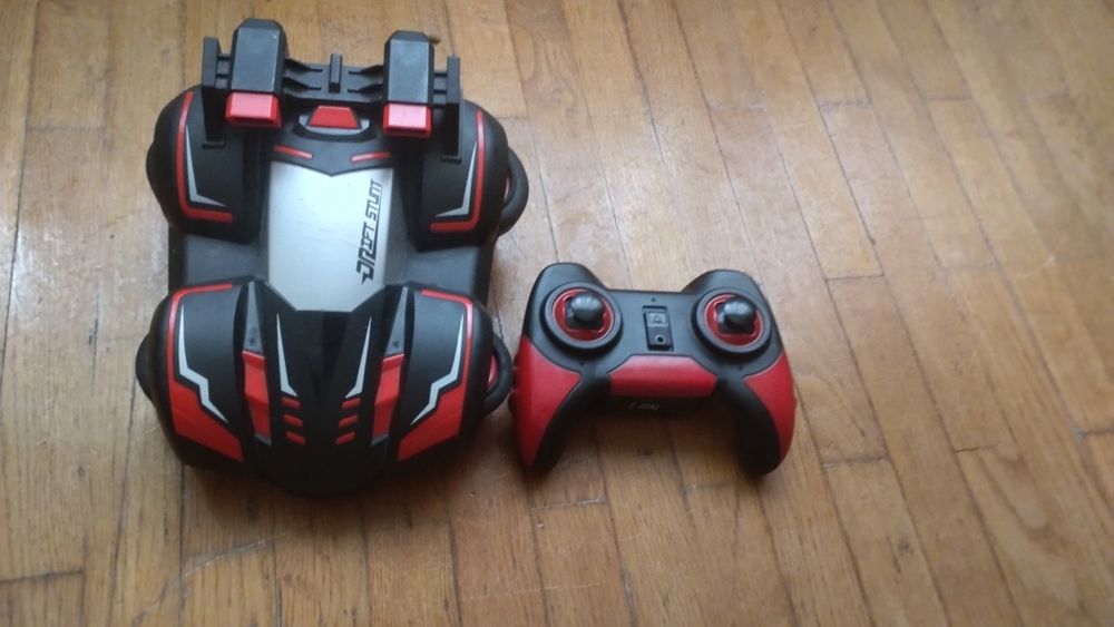 Машинка на радиоуправлении