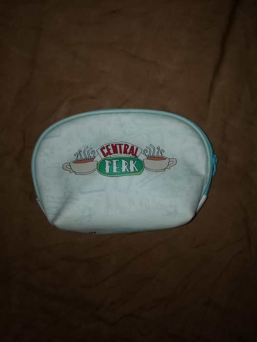 Віддам киги, сумки, нитки