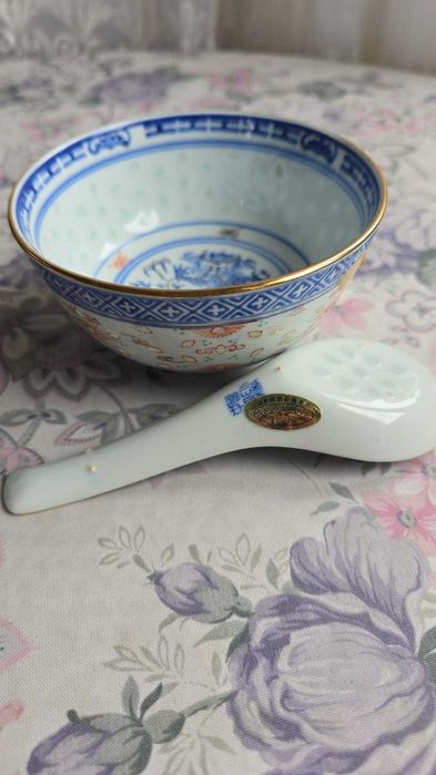 Conjunto chinês de taça e colher bago arroz