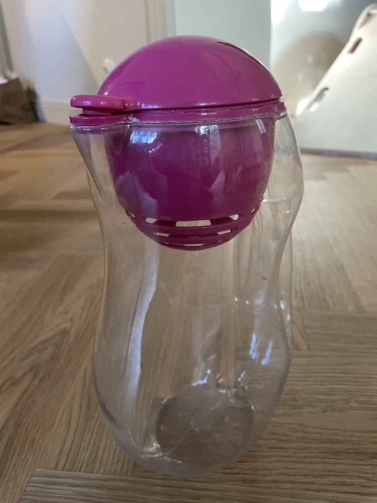 Dzbanek filtrujący wodę, bobble taki jak brita, różowy