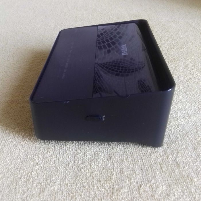 Роутер D-Link DIR-615 + блок питания 12В, на запчасти.