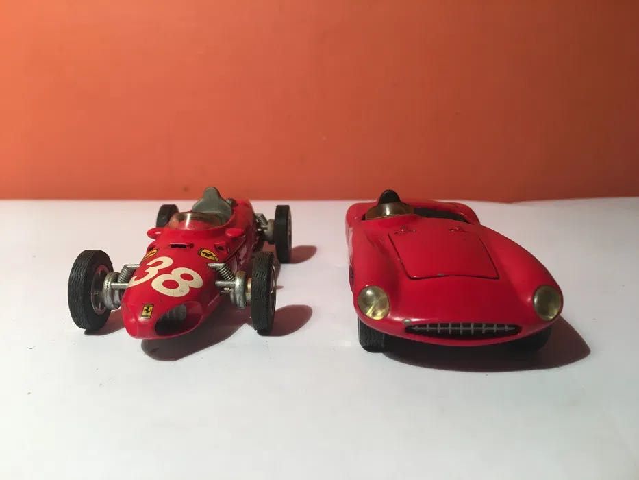 FERRARI ( 2 ) - anos 90 - escala 1/43 ?