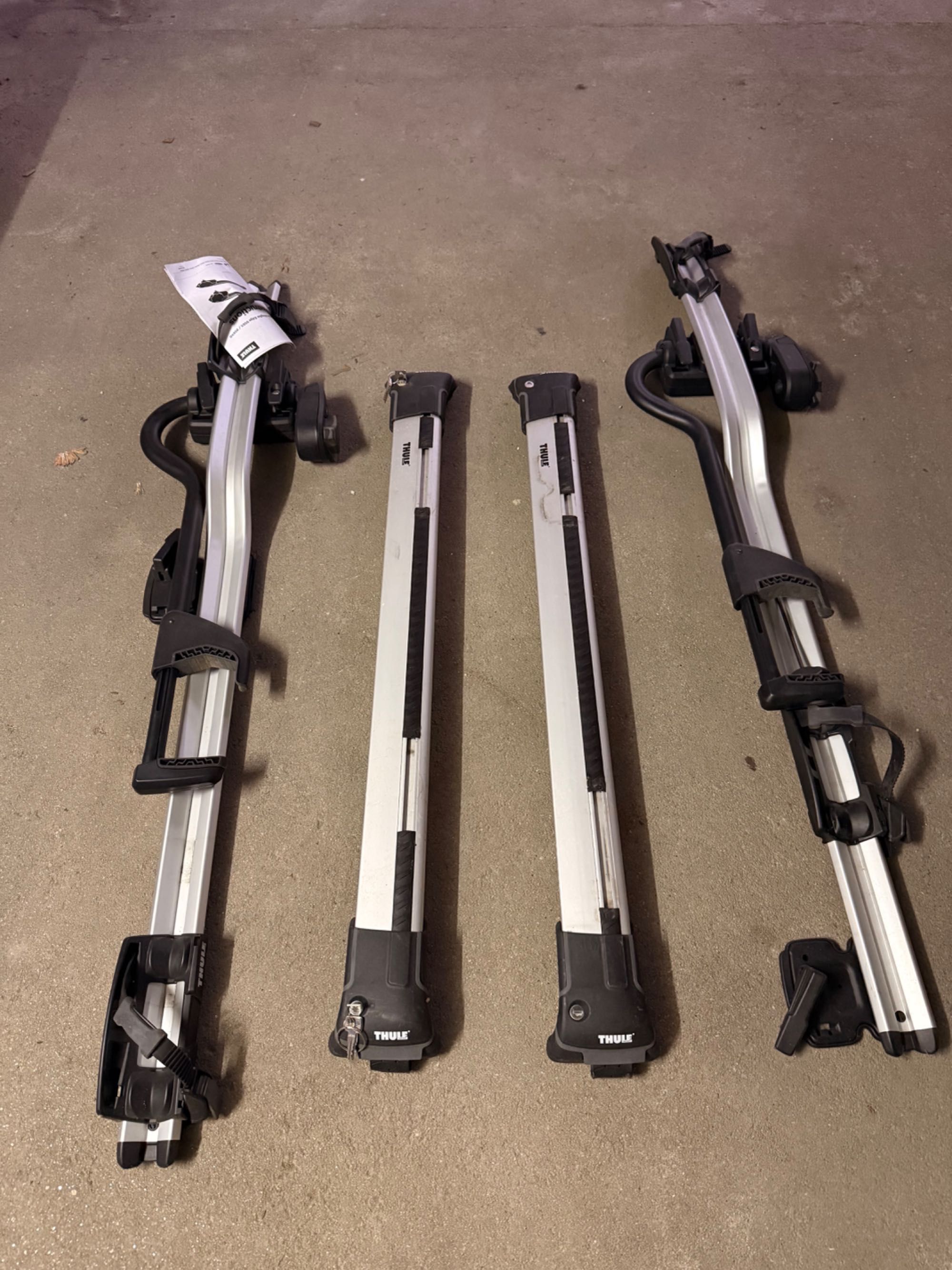 Barras de Tejadilho Thule WingBar Edge 77-86cm & Thule Pro Ride 598