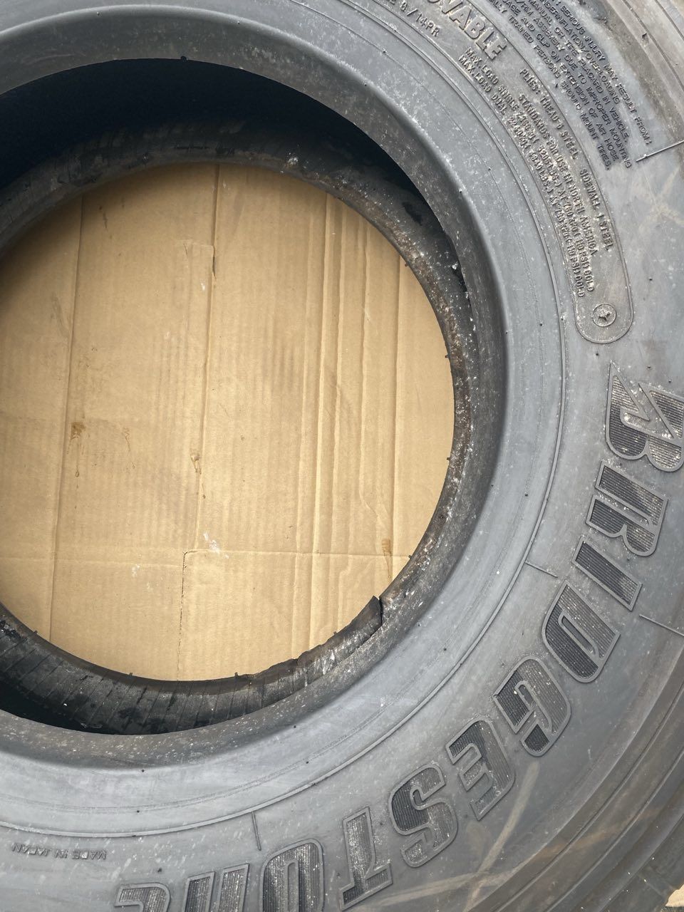 Продам резину BRIDGESTONE 265 70 17.5