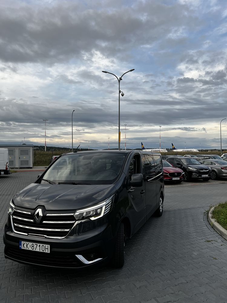Wynajem busa 9-cio osobowego z kierowcą