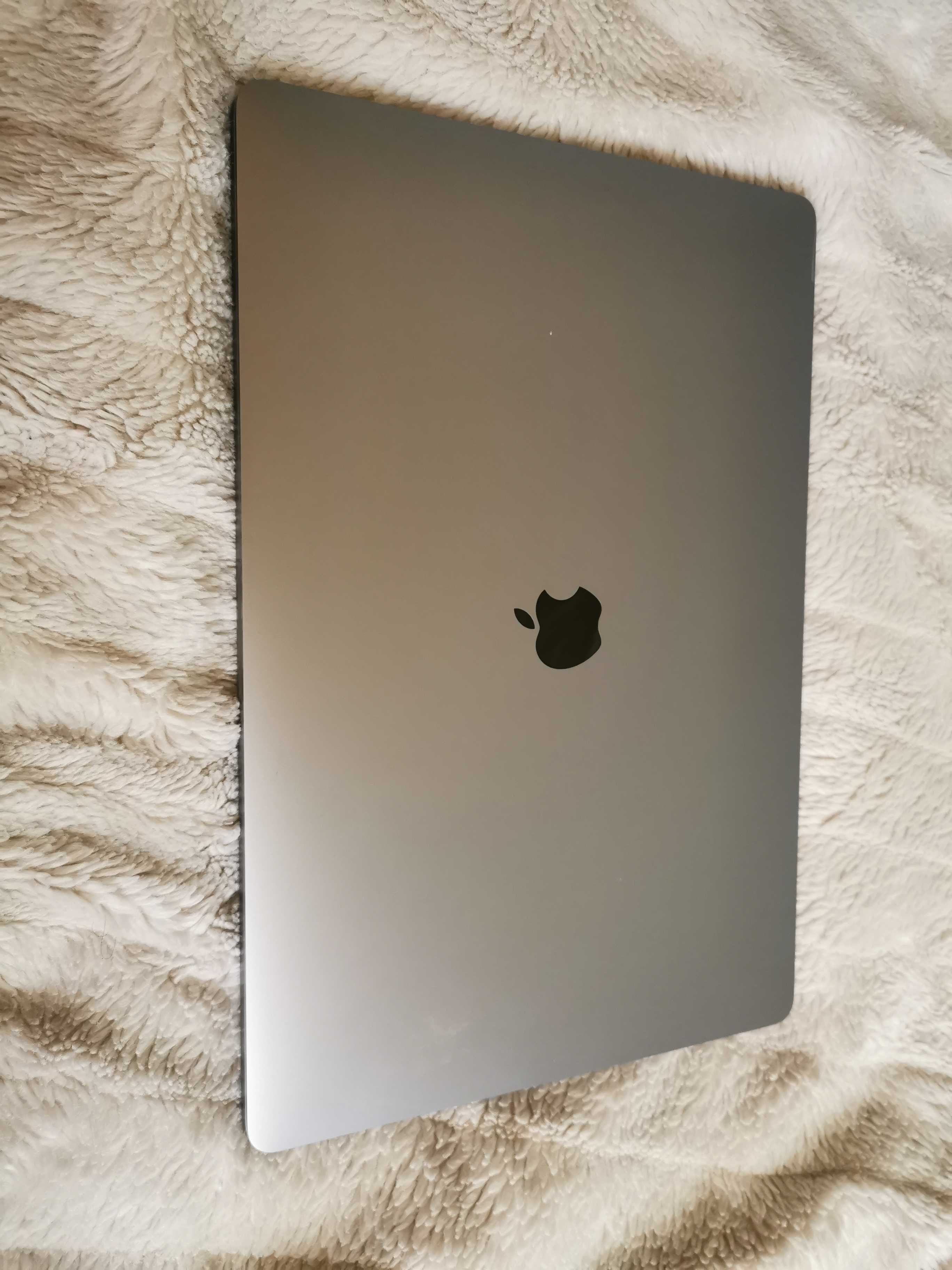 laptop Apple MacBook Pro 16 cali 2141 i7 32GB 512GB SSD