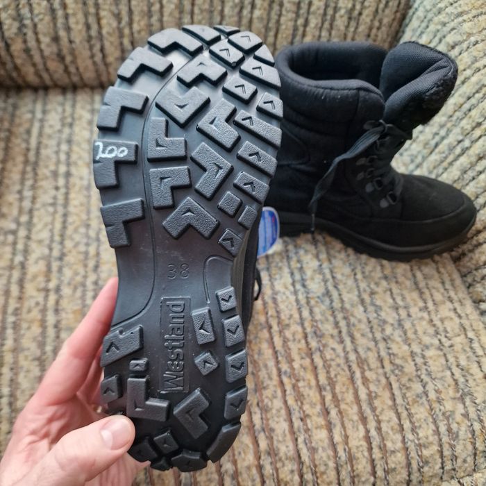 Взуття жіноче розмір 38