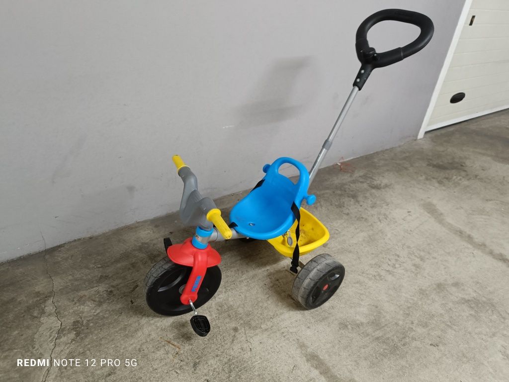 Triciclo para criança