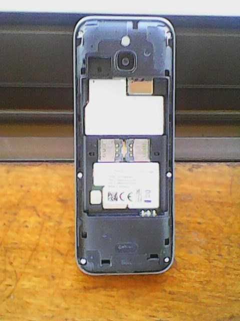 Telemóvel Nokia 6300 DS-Aceita Cartão de Memória Micro SD até 32 Gb