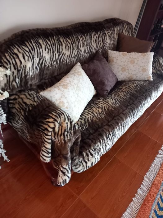 Venda de sala completa.