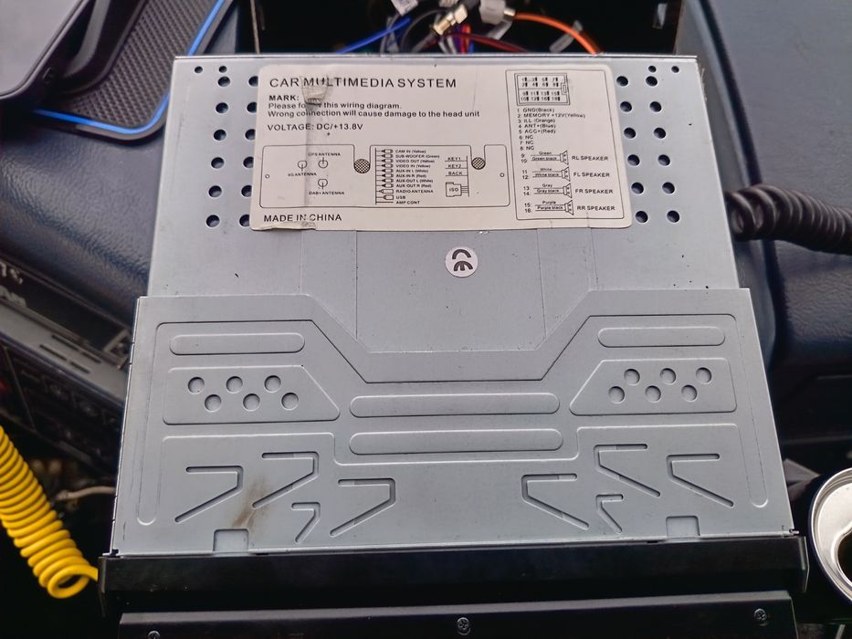 Автомагнитола на Android 15,4/64, 8 ядер. Читайте опис.