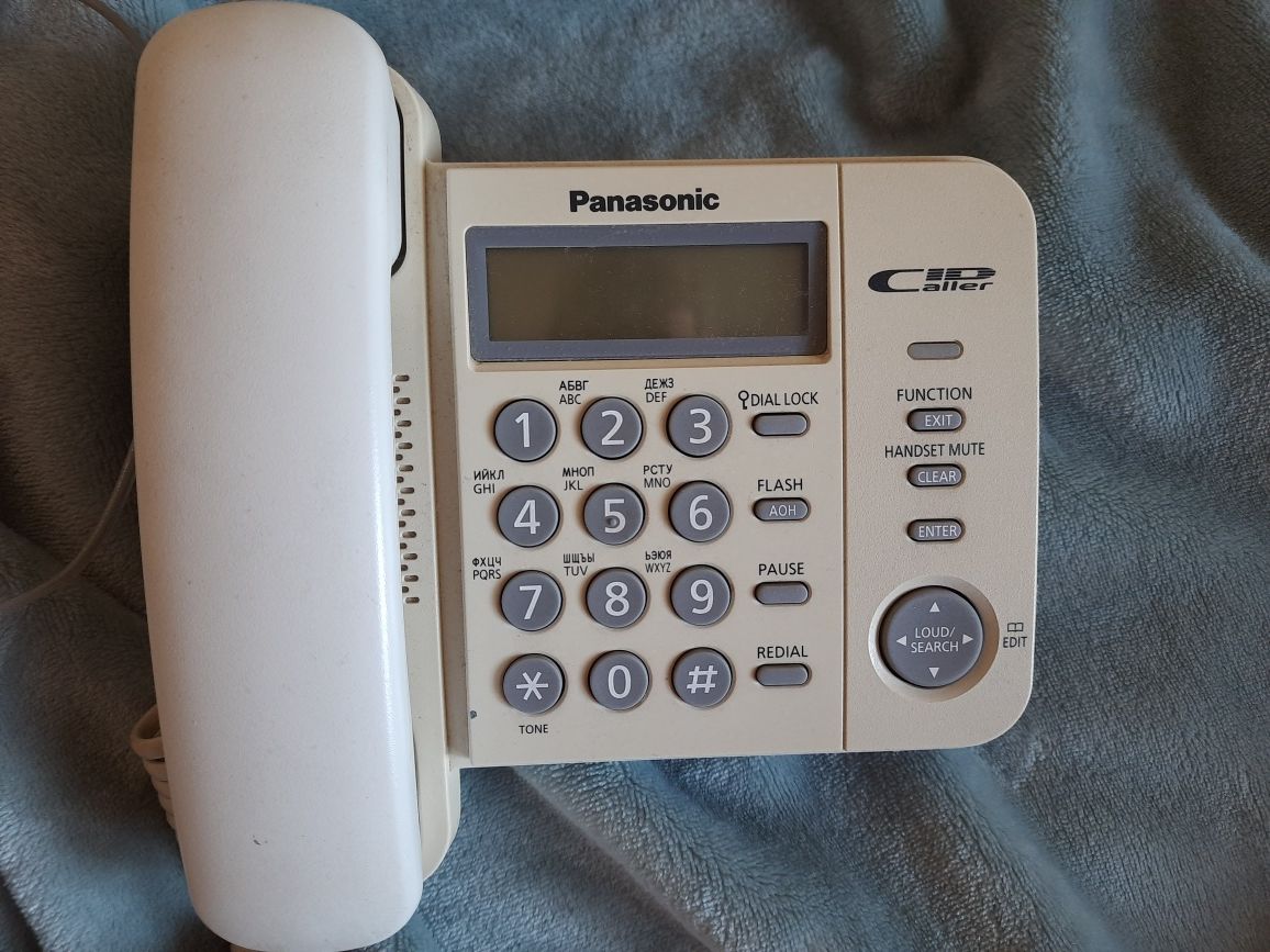 Panasonic KX-TG8207  PANASONIC KX-TS2356UA: