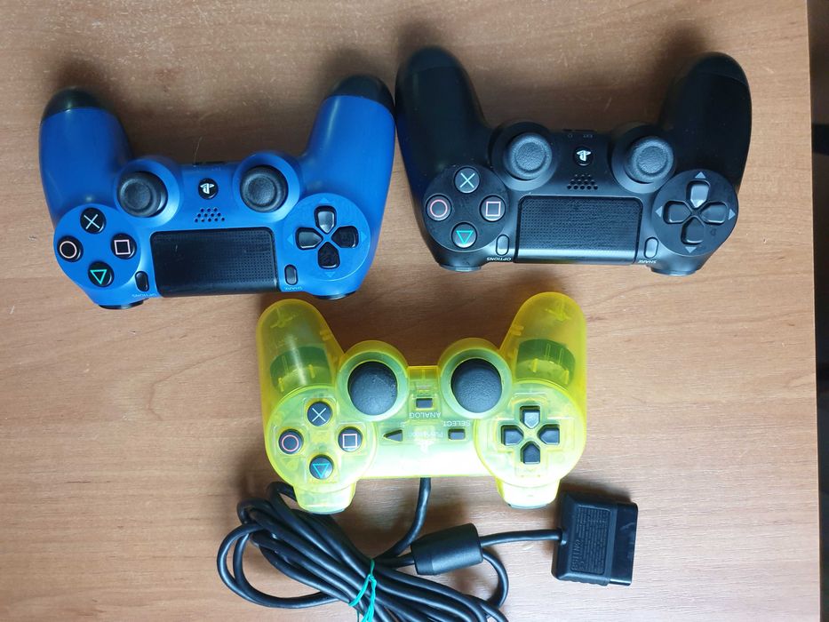 Аксесуари і комплектуючі геймпад PS1 PS4