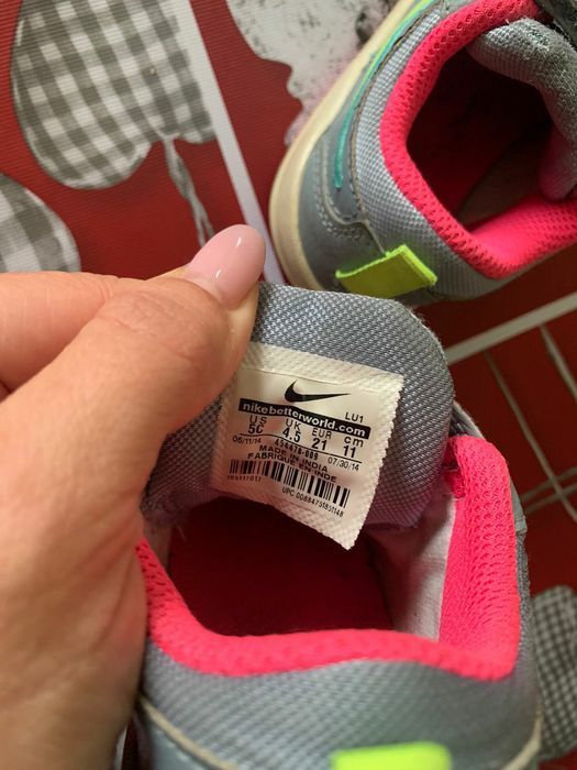 tênis Nike tamanho 21