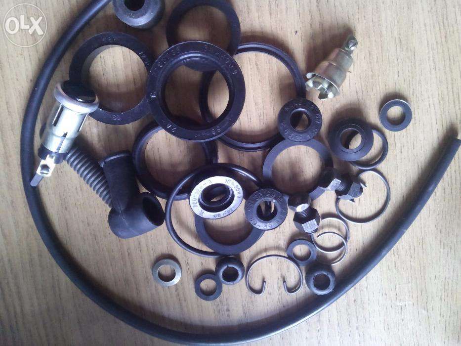 Сальники на Днепр МТ. СССР. Стекло на фару.