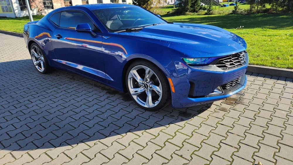 Chevrolet Camaro 305 koni 2 litry benzyna PIĘKNY