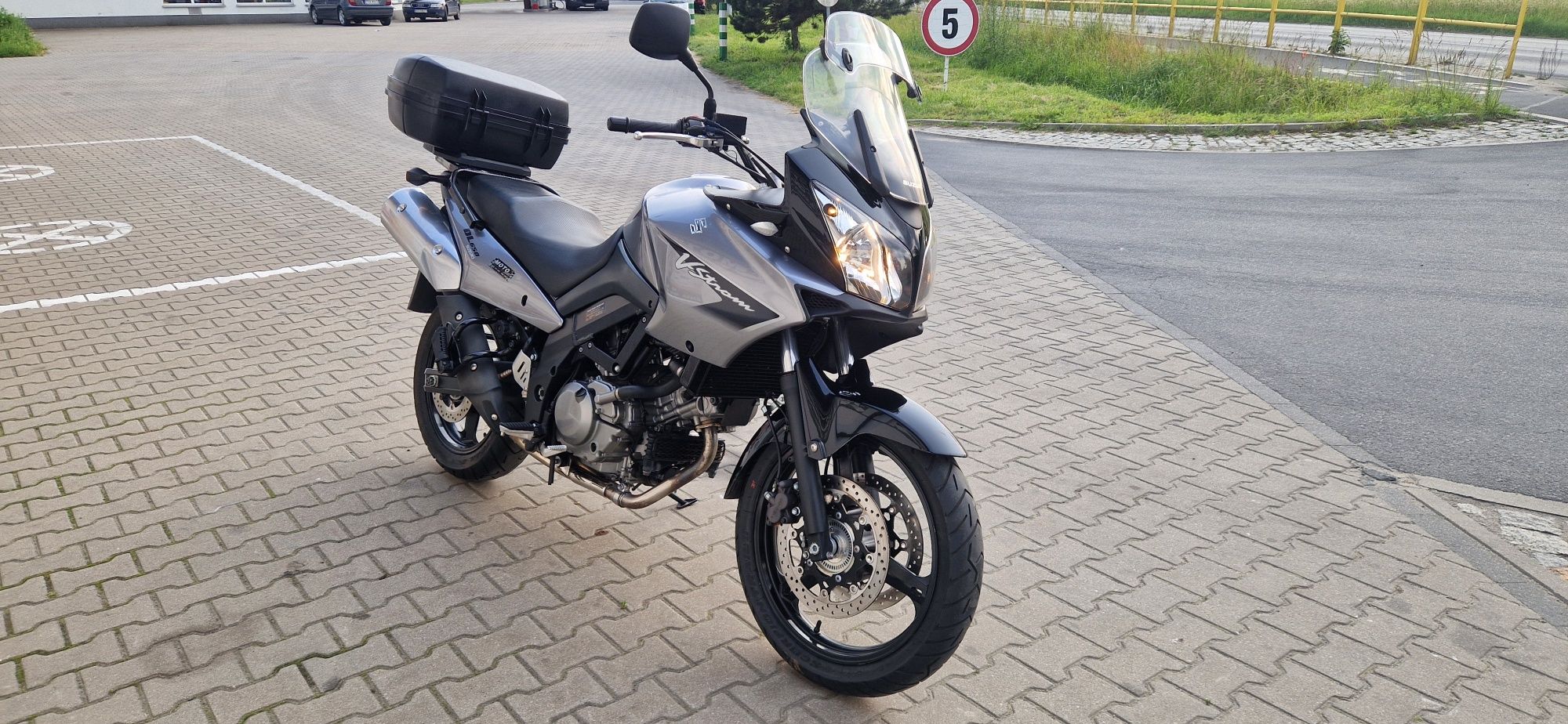 Suzuki DL 650 V Strom rok 2006 przeb.43 tys km