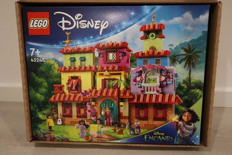 LEGO Disney 43245 - A Casa Mágica dos Madrigal