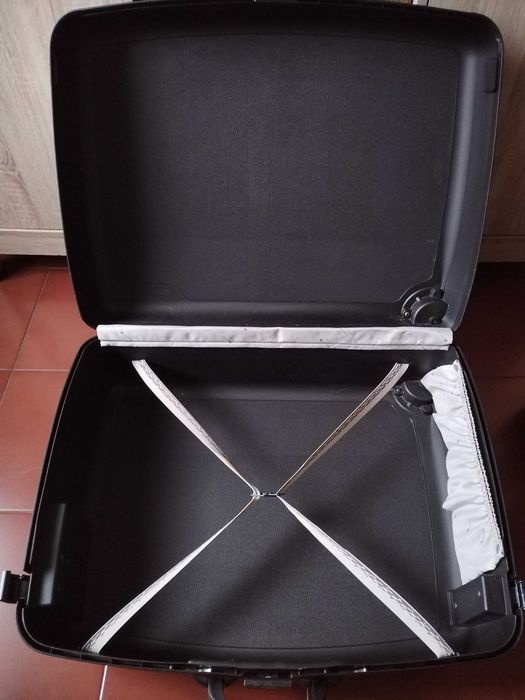 Mala de viagem rígida