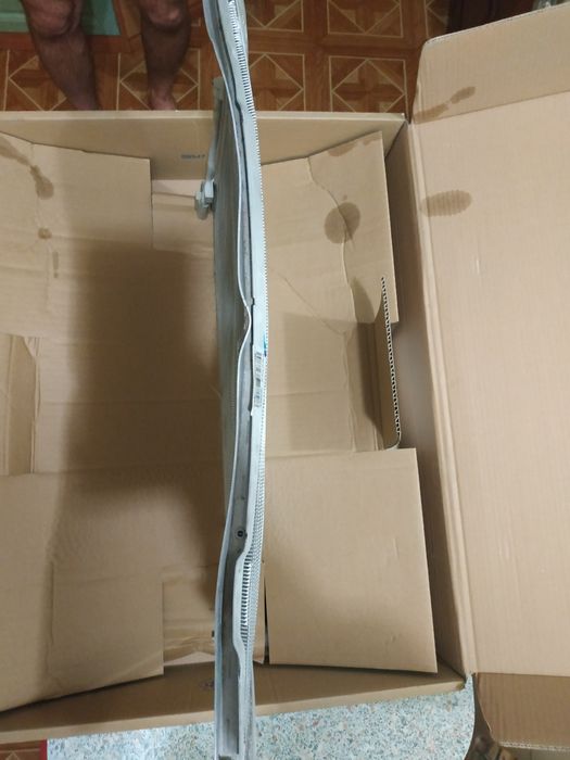 Продам радиатор кондиционера форд экспорт оригинал