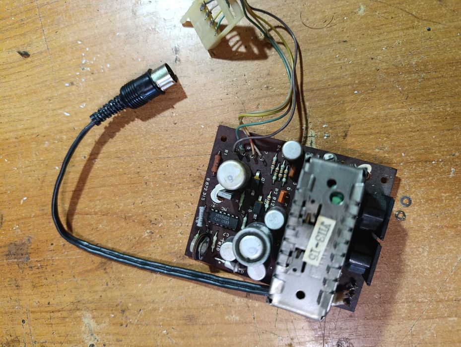 Тонарм, мотор, и др. проигрывателя Радиотехника ЭП 101 Стерео.