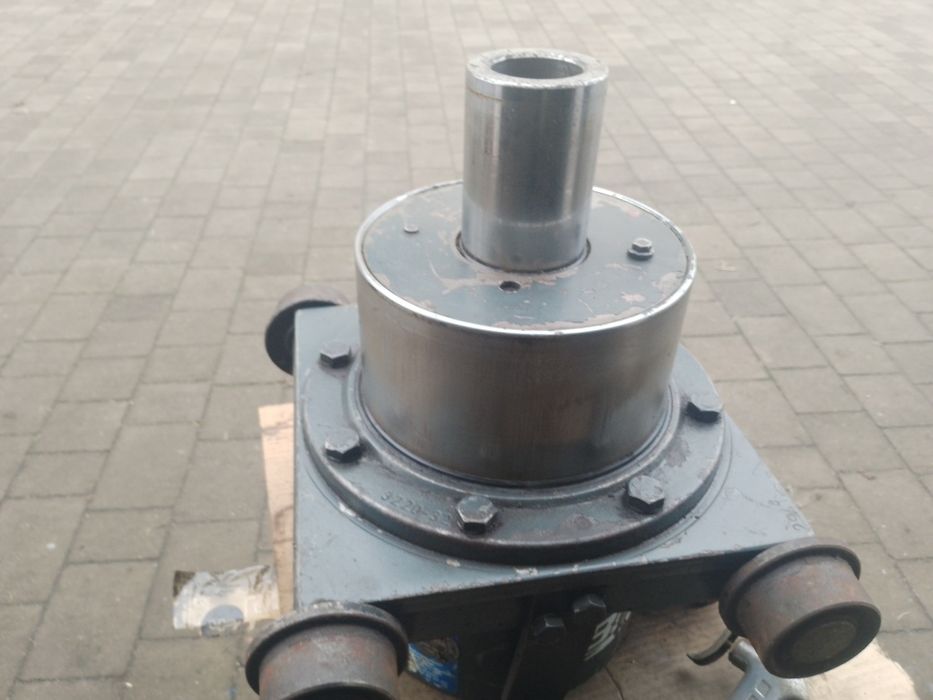 Podnośnik kanałowy Britz