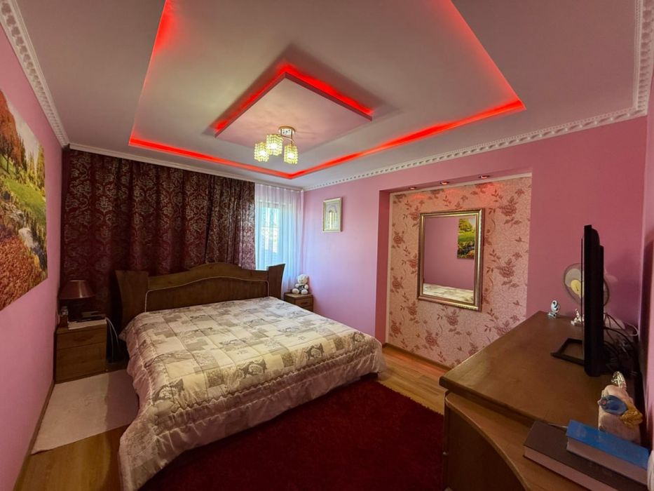 Продам квартиру в новобудові з меблями та технікою