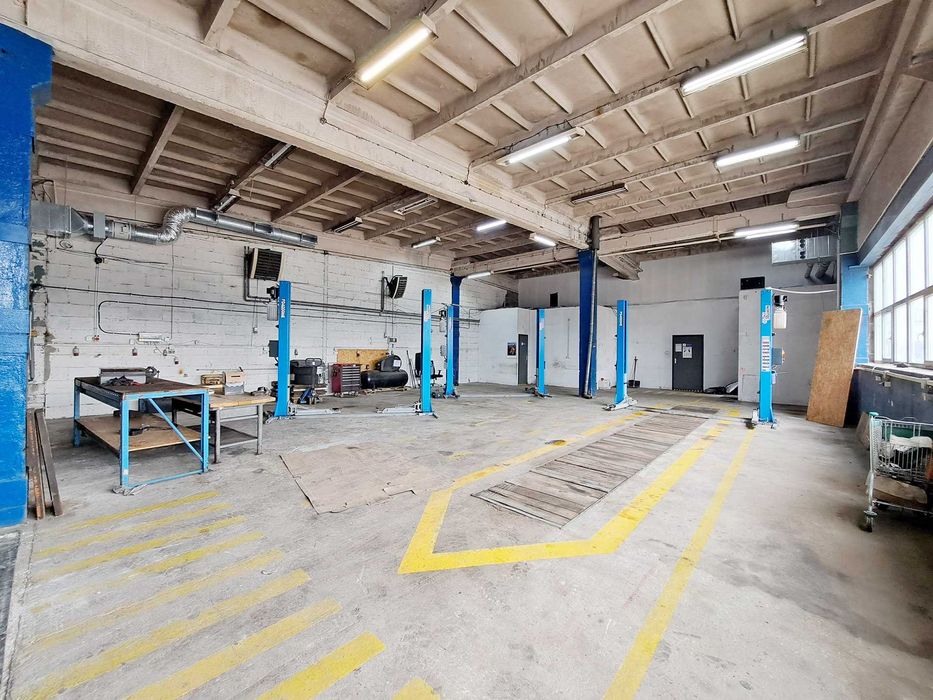 Do wynajęcia hala warsztatowa / magazynowa + plac Kraków Płaszów