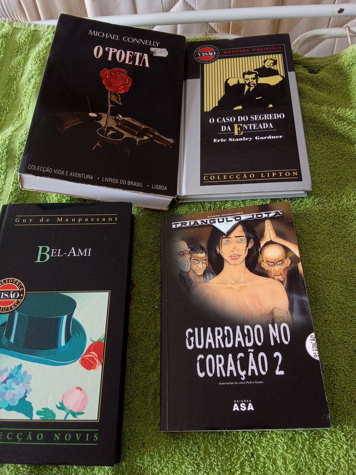Vendo vários livros novos