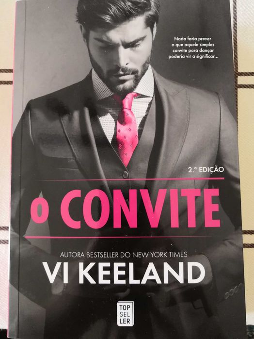 Livro O Convite de Vi Keeland