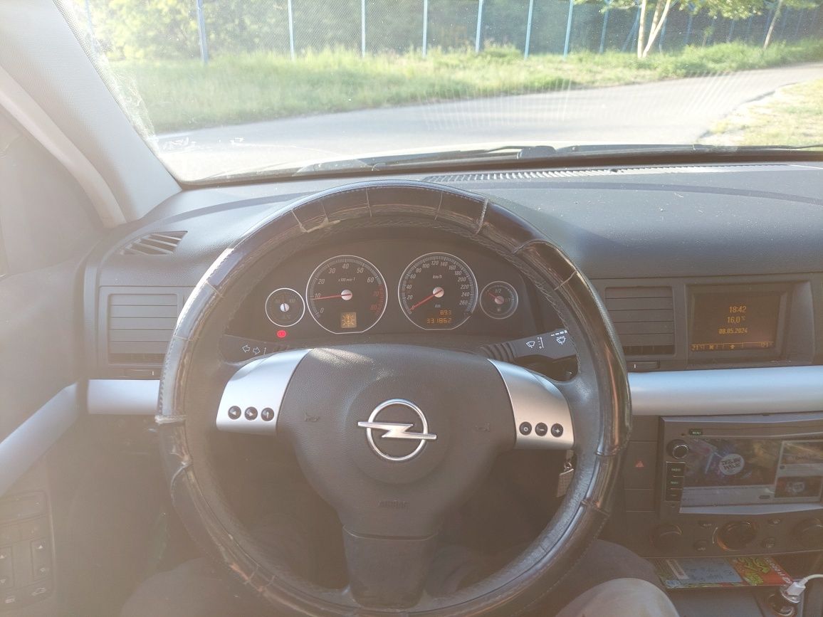 Opel vectra c gts 1.8