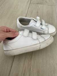 Кеди, туфлі білого кольору. 30, 31 розмір