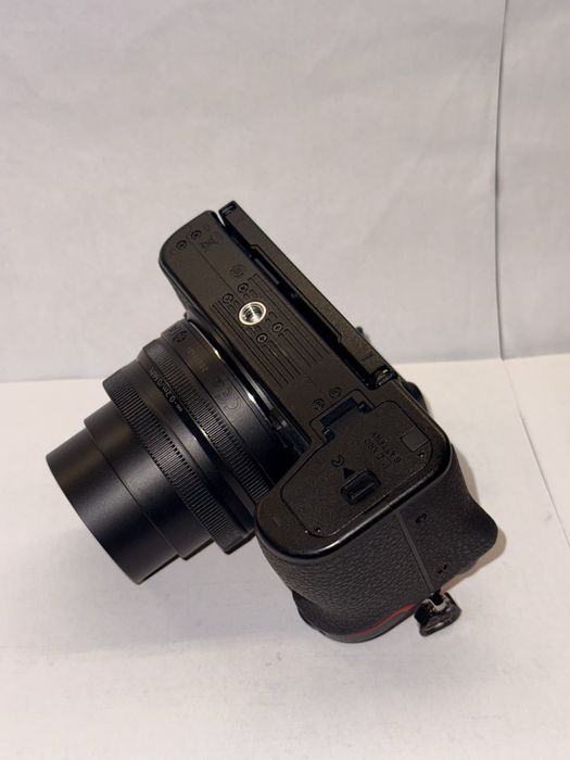 Nikon z 50 з обʼєктивом 16-50 f 3.5:56