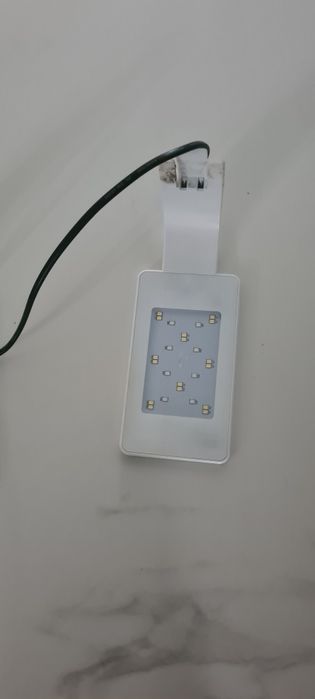 Lampki do akwarium