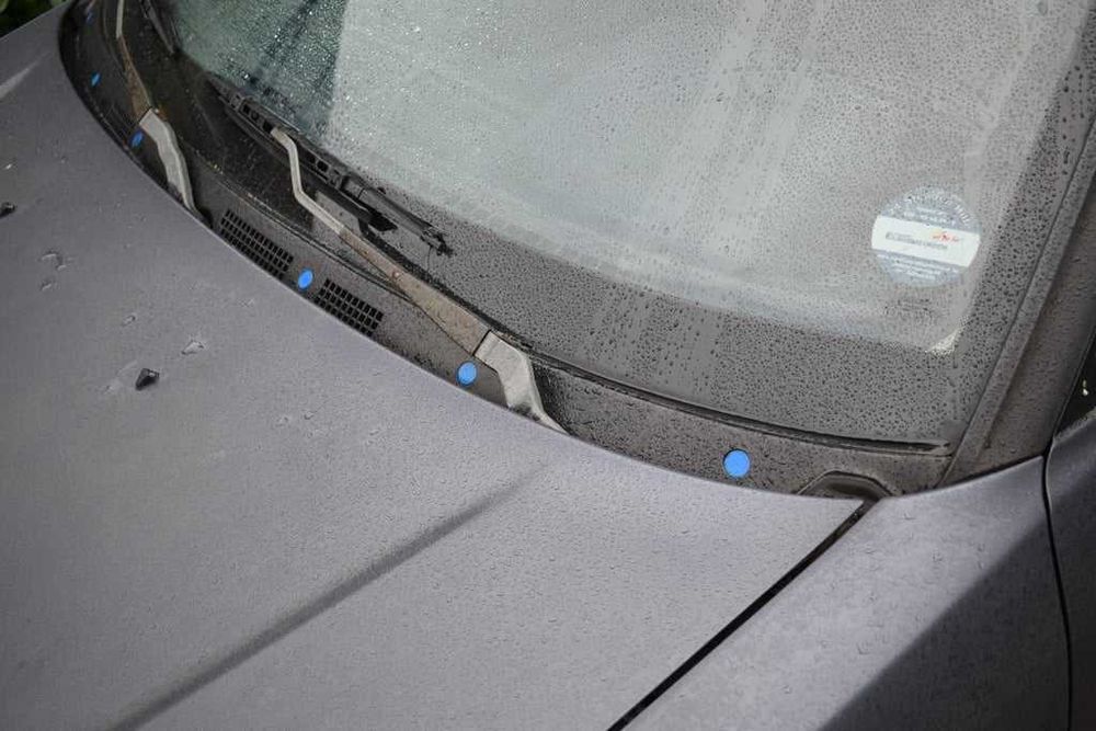 Tampa de parafuso para para-brisas Honda Concerto