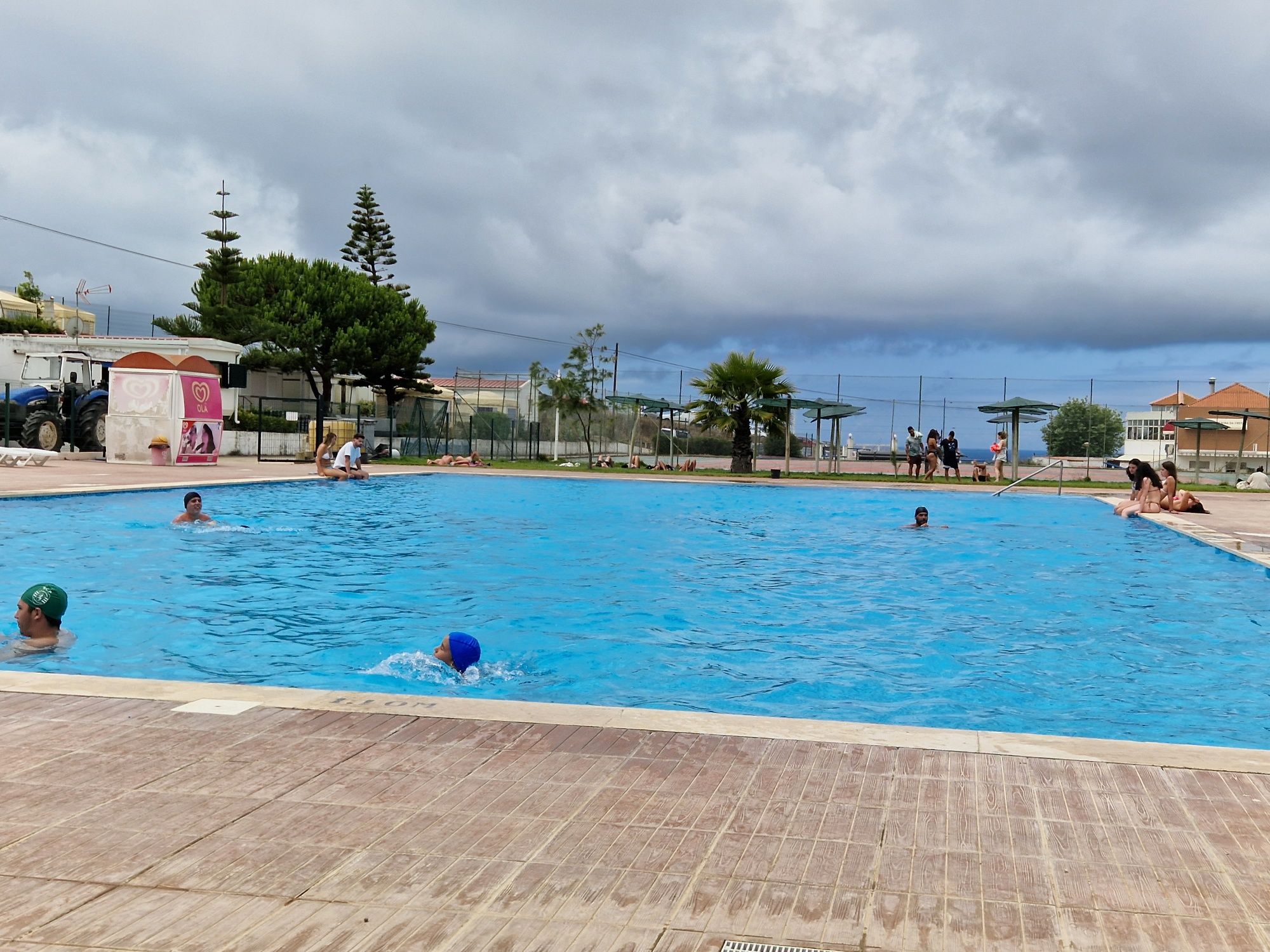 Residencial no Campimeco, em zona com sombra.